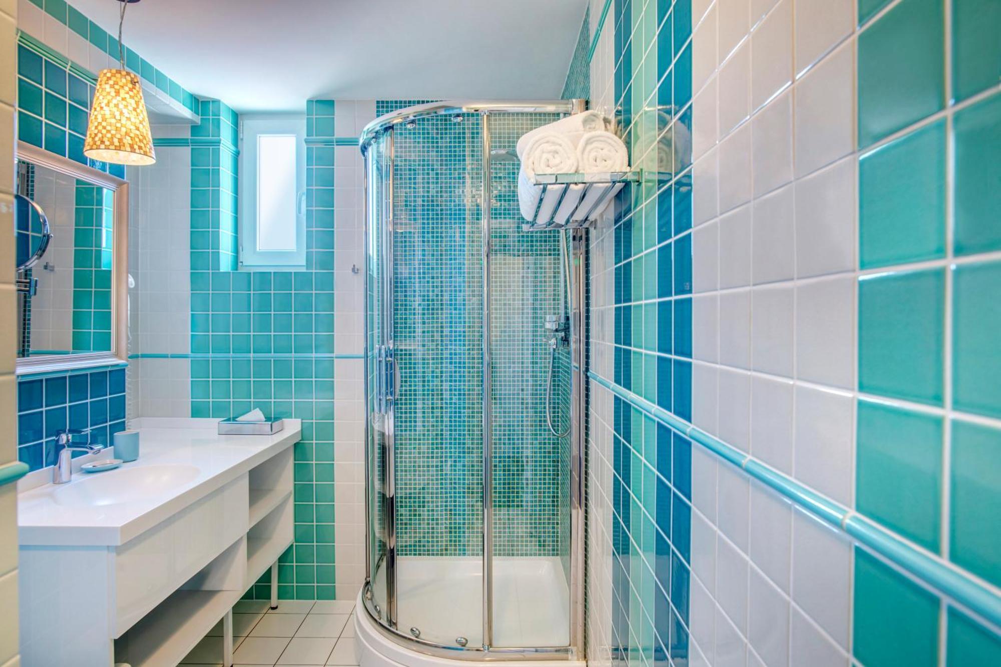 Simfonia Boutique Hotel Рымнику-Вылча Экстерьер фото